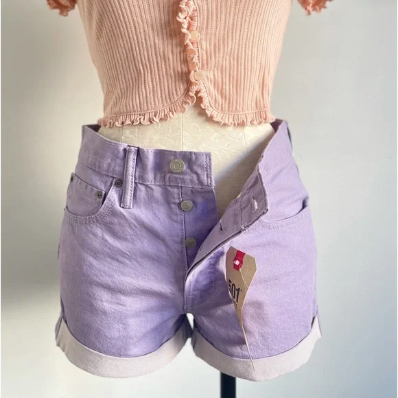 ❌❌SOLD!❌DO NOT BUY!❌❌Levi’s Denim Lilac Cuffed Mid-Rise Shorts - Picture 10 of 10